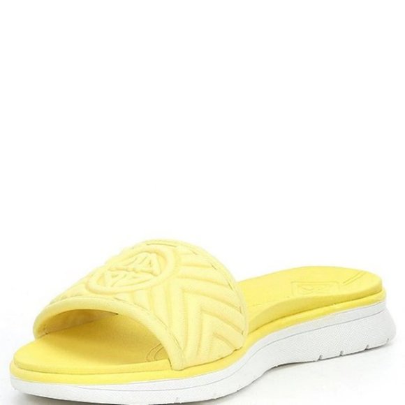 Antonio Melani Lannaii Quilted Logo Washable Slide Sandals - Picture 4 of 5